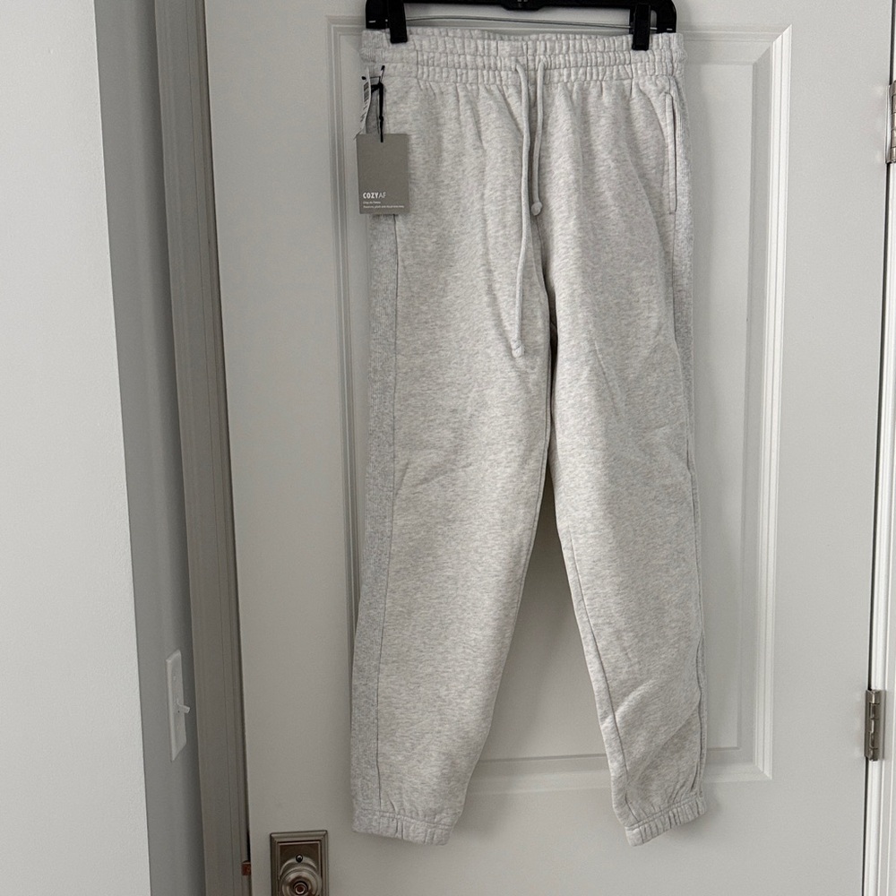 TNA CozyAF Fleece Sweatpants in Light Gray